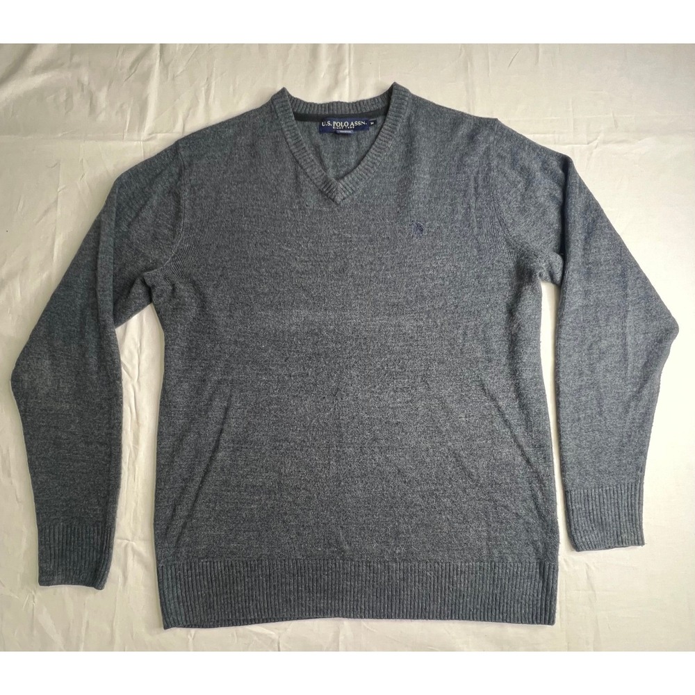 U.S. Polo Assn. Men's Gray V-Neck Sweater, Classic Style,‎ Medium